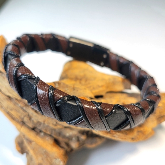 Inox Jewelry Brown Leather & Steel Unisex Bracelet Magnetic Closure 8.25" - Picture 1 of 8